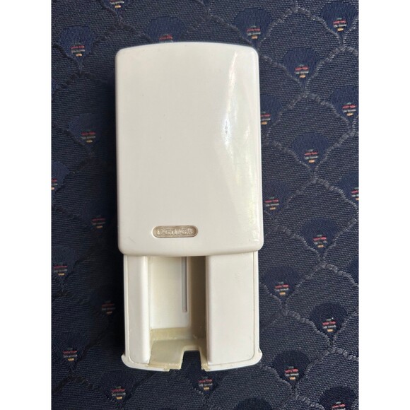 DenTek toothbrush UV sanitizer cleaner - Picture 1 of 4